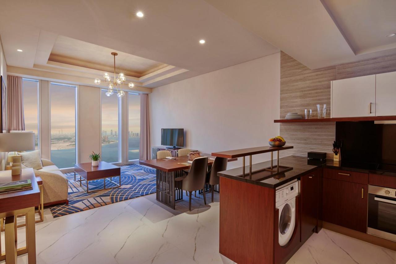 Wyndham Grand Doha West Bay Beach Ngoại thất bức ảnh A typical apartment interior