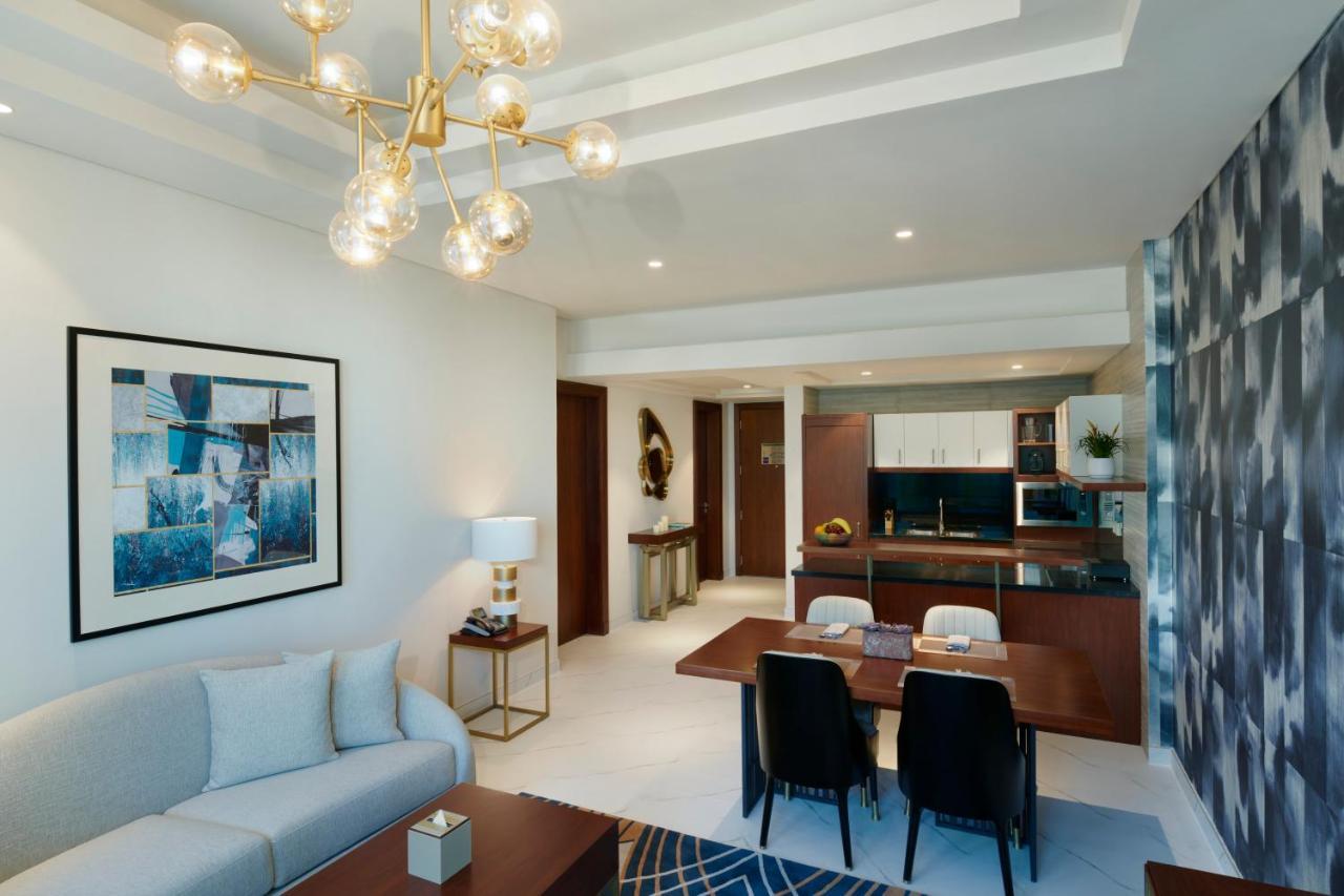 Wyndham Grand Doha West Bay Beach Ngoại thất bức ảnh A typical apartment interior