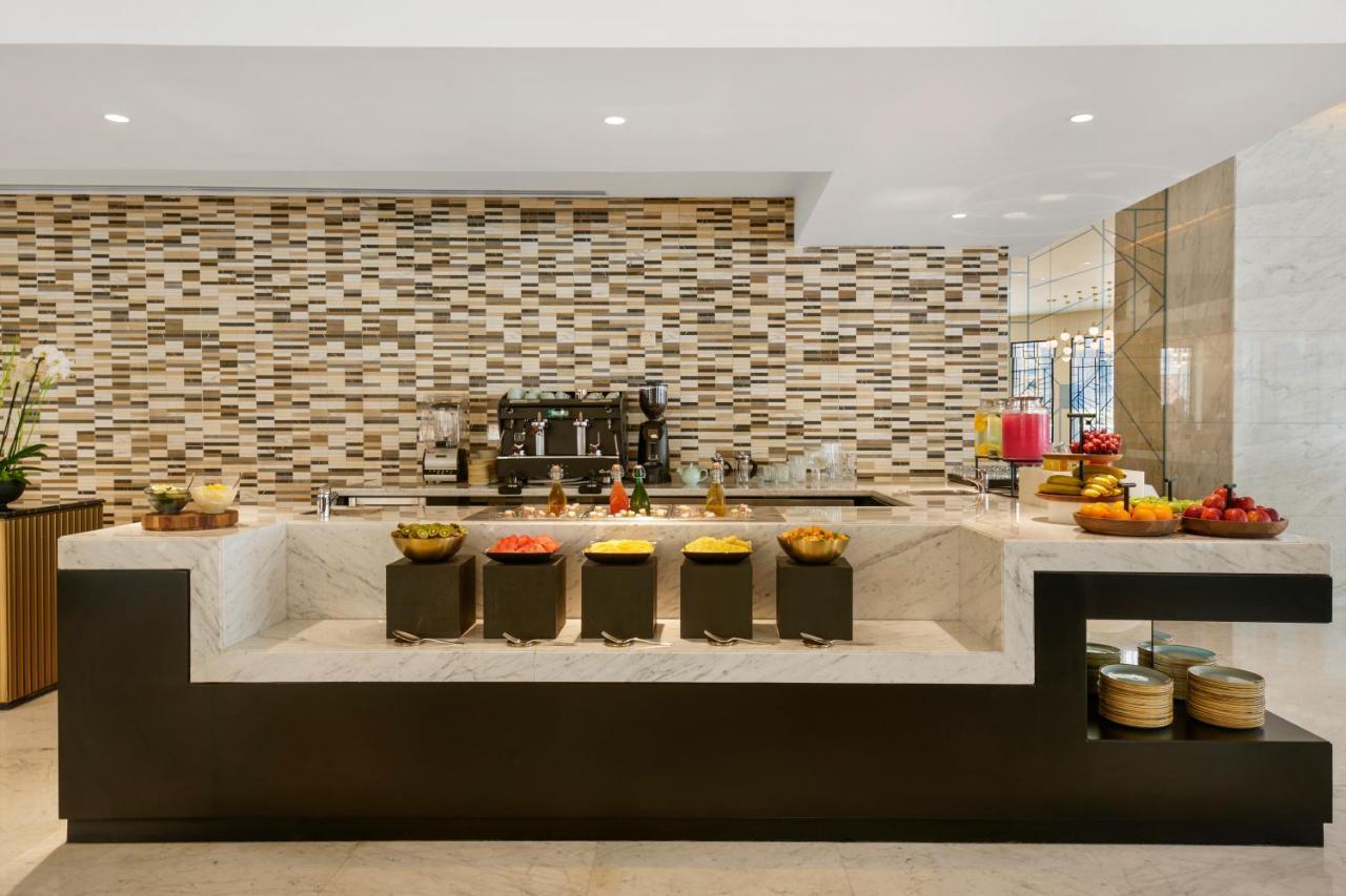 Wyndham Grand Doha West Bay Beach Ngoại thất bức ảnh The Coffee Shop