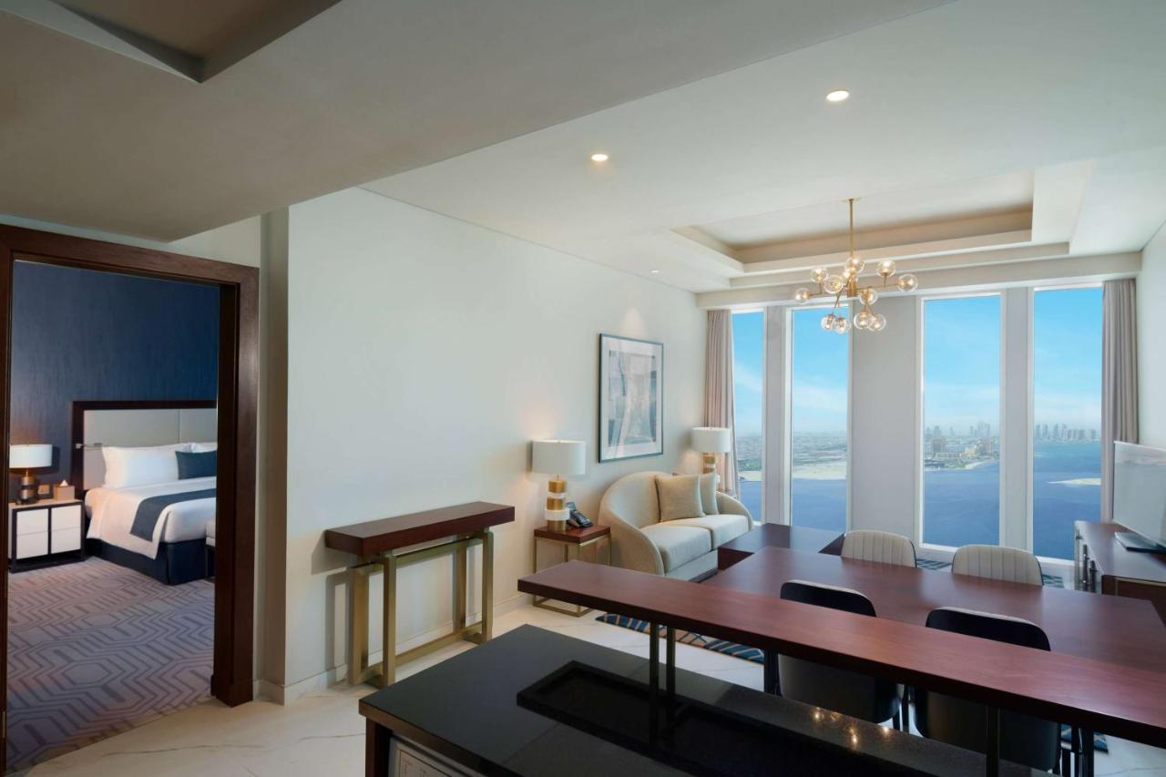 Wyndham Grand Doha West Bay Beach Ngoại thất bức ảnh Suite at the Atlantis, The Royal