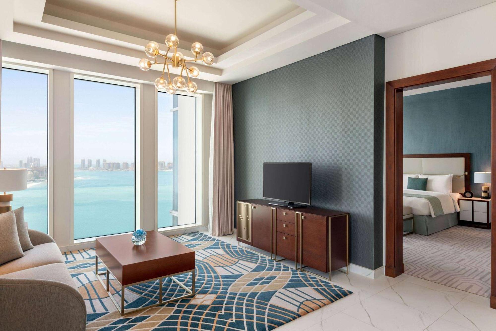 Wyndham Grand Doha West Bay Beach Ngoại thất bức ảnh A suite at the hotel